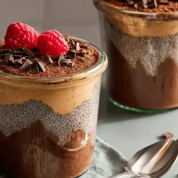 High-Protein Peanut Butter & Chocolate Chia Pudding