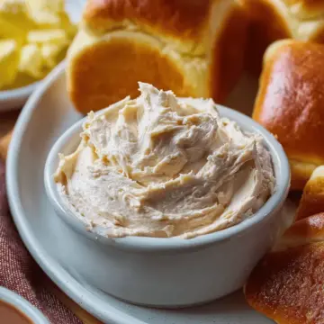 Copycat Texas Roadhouse Butter