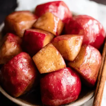 Easy Cinnamon Apples (5 minutes)