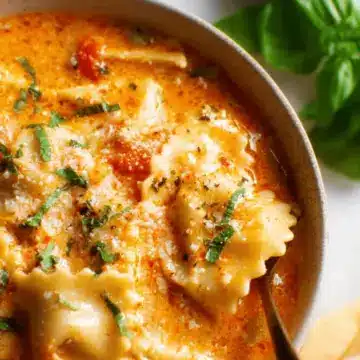Easy Creamy Lasagna Soup
