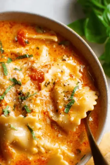 Easy Creamy Lasagna Soup