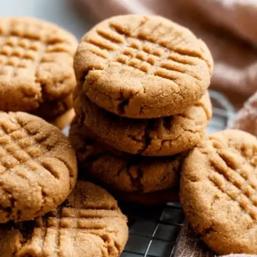 Soft & Thick Peanut Butter Cookies