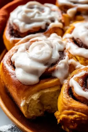 Pumpkin Cinnamon Rolls