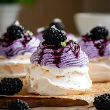 Blackberry Pavlovas